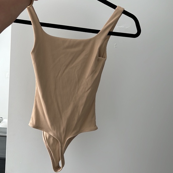 Aritzia body suit - Picture 3 of 4